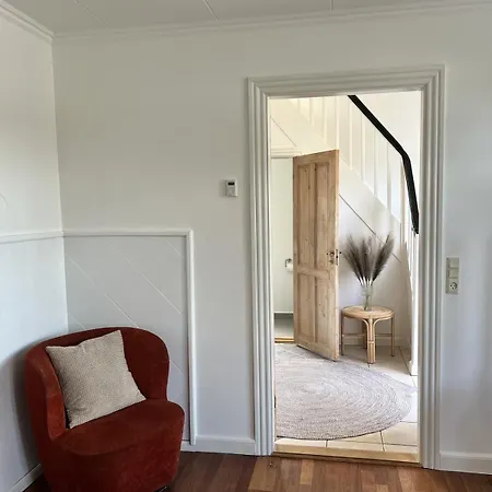 Nyaraló Charming Townhouse In